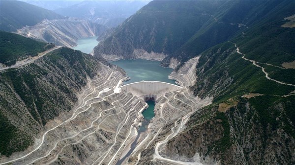 Baraj suyu çekilince şehir ortaya çıktı 14