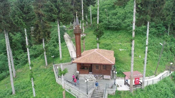 152 yıllık cami küllerinden yeniden doğdu 2