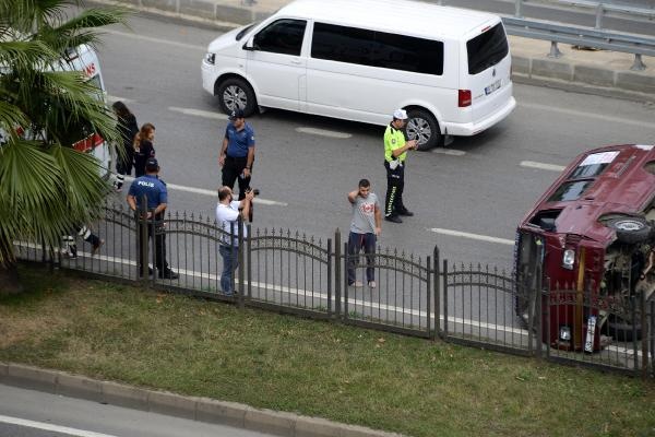 Trabzon'da kaza, minibüs devrildi... 4