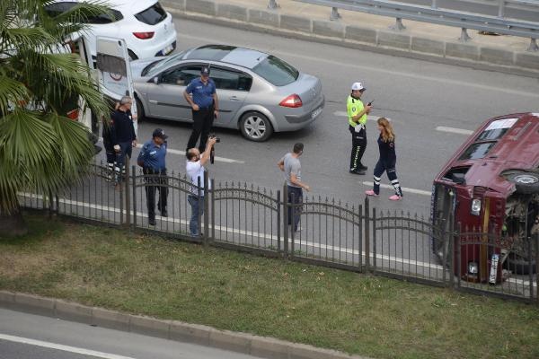 Trabzon'da kaza, minibüs devrildi... 7