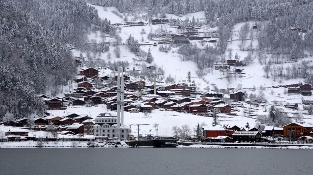 Uzungöl'de kar güzelliği 11