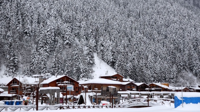 Uzungöl'de kar güzelliği 14