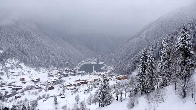 Uzungöl'de kar güzelliği 6