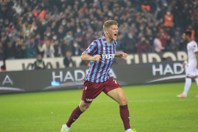 Andreas Cornelius parlıyor - Foto Galeri 3