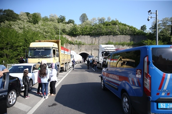 Ordu'da tünel içinde korku dolu anlar! Cayır cayır yandı. Foto Haber 15