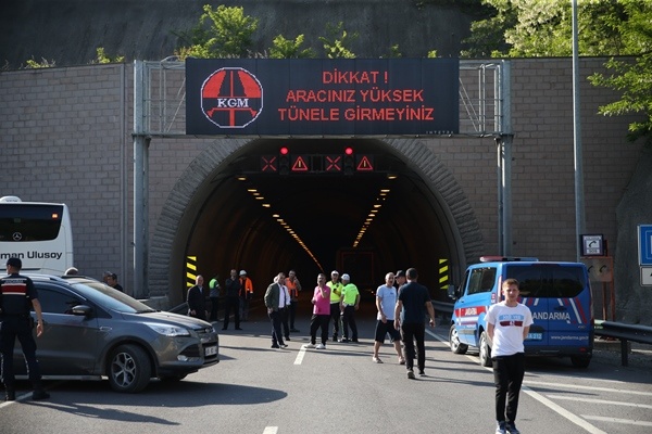 Ordu'da tünel içinde korku dolu anlar! Cayır cayır yandı. Foto Haber 11