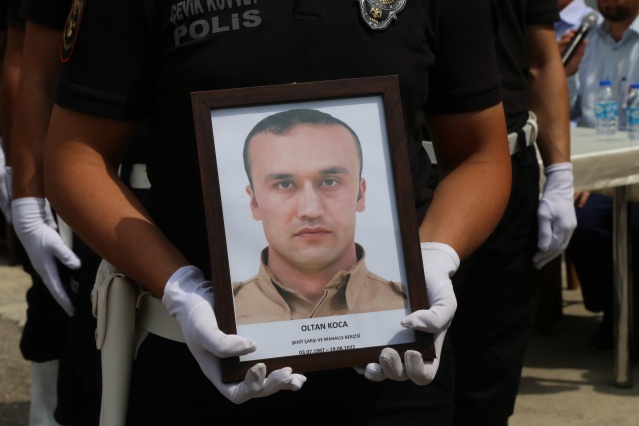 İstanbul'da şehit olan bekçi Gümüşhane'de toprağa verildi - Foto Haber 3