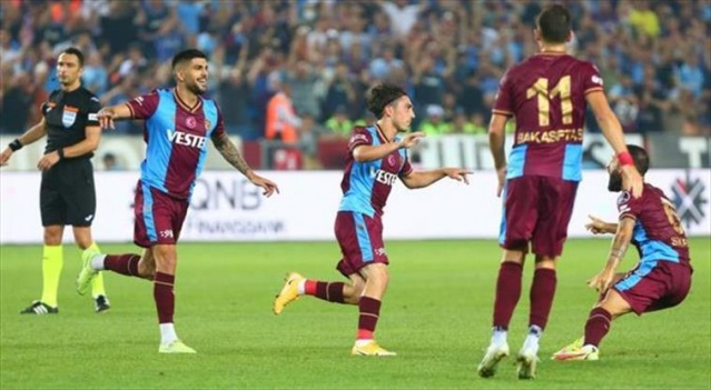 Abdullah Avcı kararını verdi! İşte Trabzonspor’un muhtemel Kopenhag 11’i 6