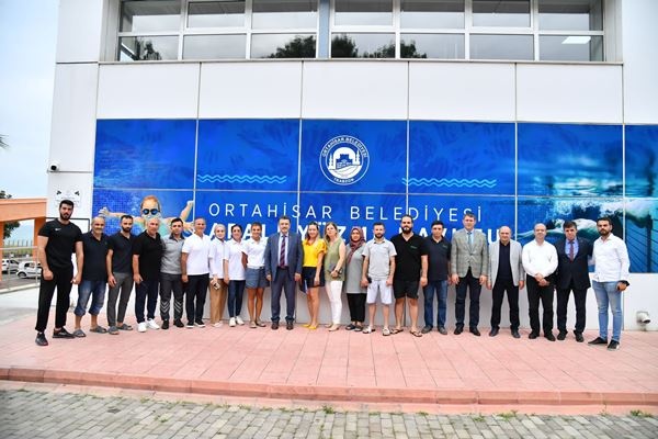 Trabzon'da kapalı yüzme havuzu ve spor kompleksi hizmete girdi. Foto Haber 10