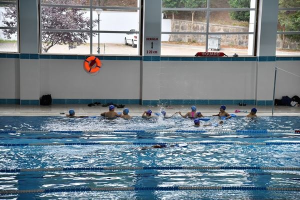 Trabzon'da kapalı yüzme havuzu ve spor kompleksi hizmete girdi. Foto Haber 7