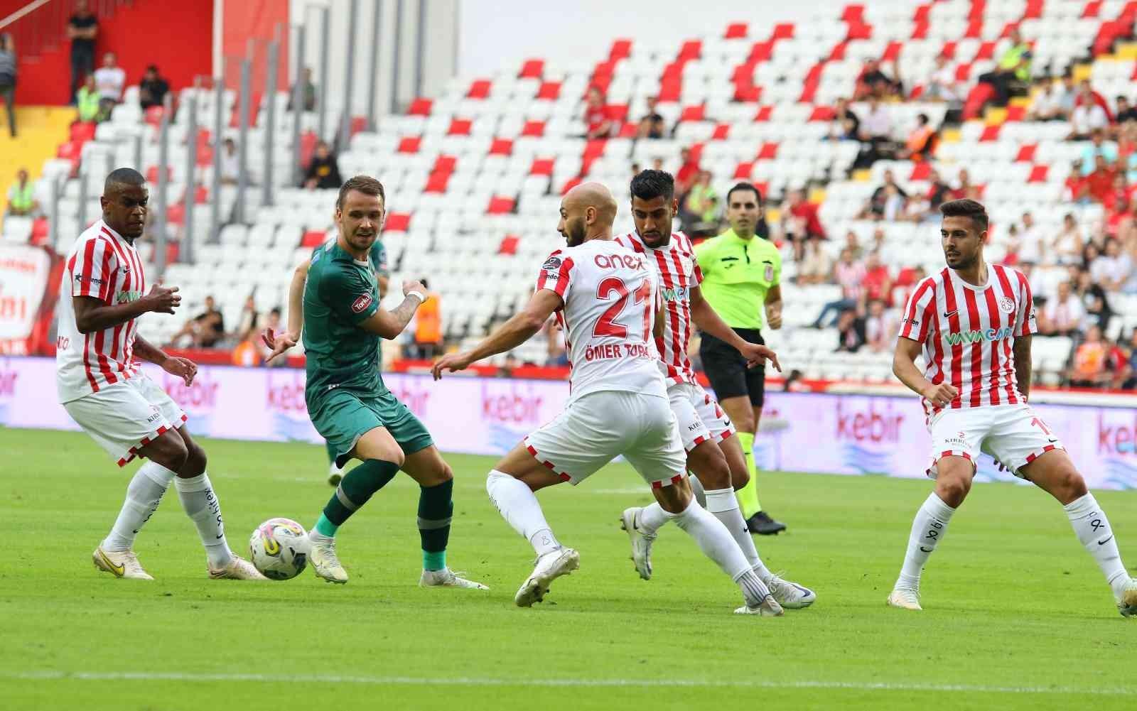 Trabzonspor’u yenince havaya girmişlerdi! Küme hattında yaklaştılar. Trabzon Haber 2