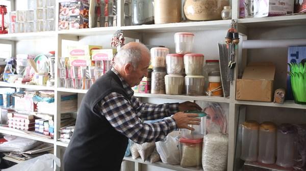 Gümüşhane'de bu dükkana gelenler hiçbir şey alamadan dönüyor. Foto Haber 8