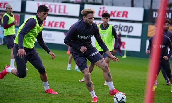 Abdullah Avcı'nın açıklaması sonrası Trabzonspor'da iki futbolcuyu hırs bastı 2