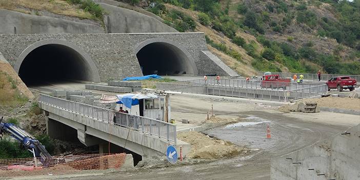 Trabzon'da yapımı süren Kanuni Bulvarı son şeklini almaya başladı 7