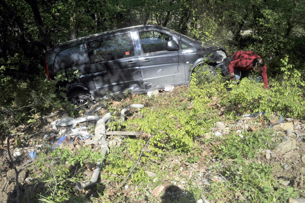 Samsun'da  araç şarampole yuvarlandı