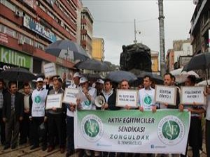 Eğitimciler MEB'i  protesto etti