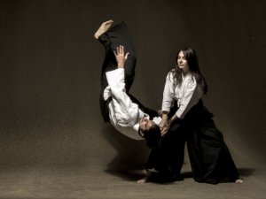 Erkekler dikkat: Aikido ile geliyorlar