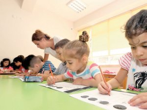 Miniklere okul öncesi uygunluk eğitimi