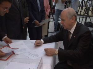 Bahçeli adaylık başvurusunu yaptı