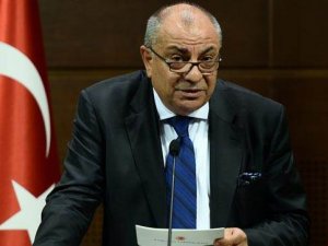 Şefkat Çetin, Türkeş'e "it" dedi