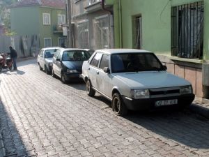 Konya’da 100 aracın daha lastiği kesildi