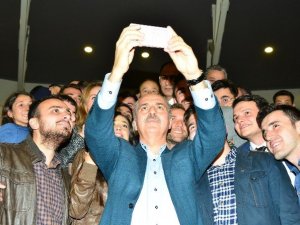 Kurtulmuş, Gençlerle Özçekim Yaptı