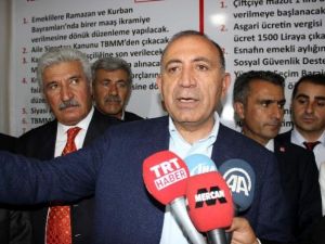 Gürsel Tekin: PKK koşulsuz silah bırakmalı