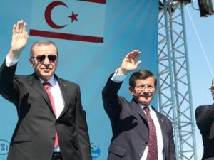 "Kaçak Saray kadar başınıza taş düşsün"