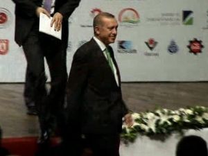 Erdoğan’ı gülümseten tezahürat