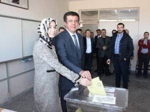 Bakan Zeybekçi oyunu Denizli’de kullandı