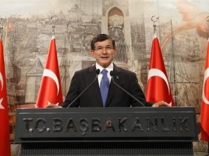 Davutoğlu’na tebrik yağıyor