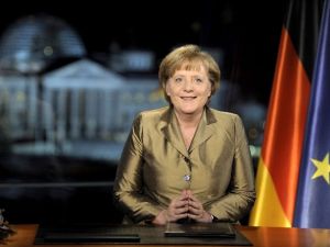 Merkel’den Davutoğlu’na tebrik telefonu