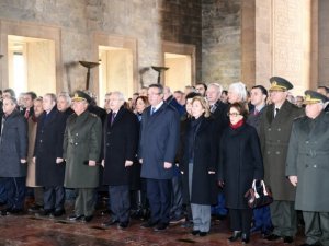 İsmet İnönü mezarı başında anıldı