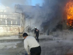 Rus uçakları hastane ve okulu vurdu