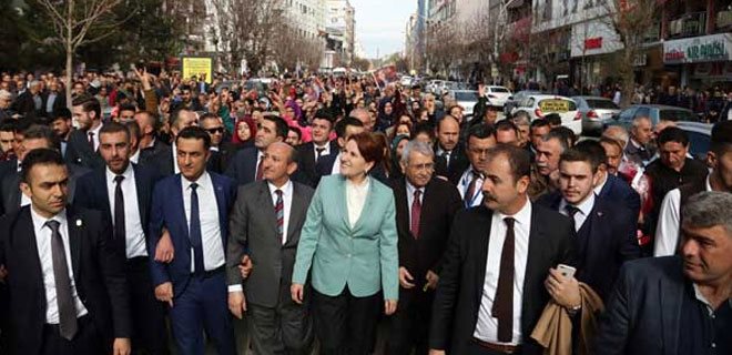 Meral Akşener Çorum'a gitti