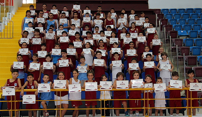 Trabzon'da basketbol yaz okulu sona erdi