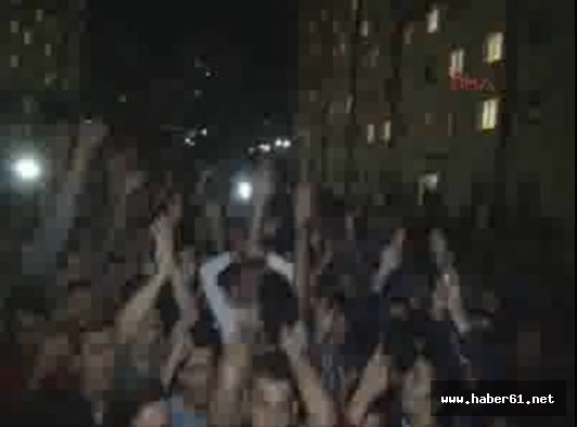 Öğrenciler yönetimi protesto etti!