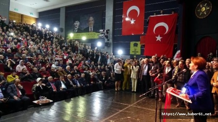 Akşener'den gaz lambalı hayır toplantısı