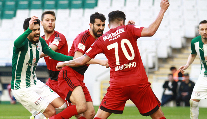 Bursaspor Gaziantepspor'u son dakikada geçti