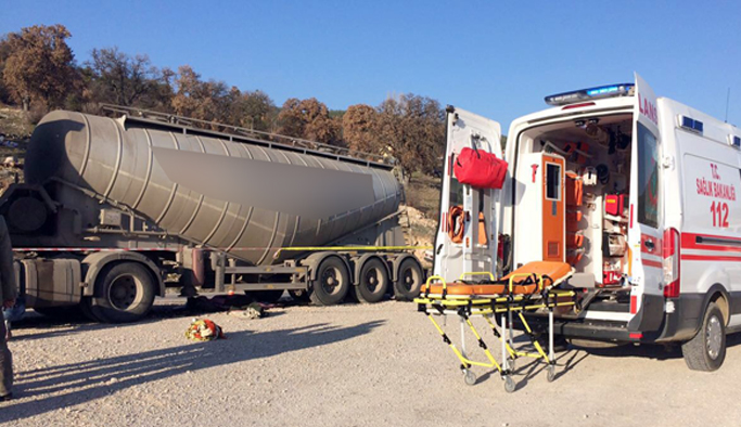 Tanker ATV’ye çarptı: 2 ölü