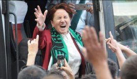 Meral Akşener'in toplantısında gerginlik!