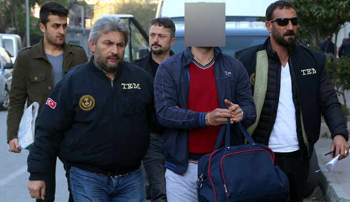 8 ilde yapılan FETÖ operasyonunda 13 Asker yakalandı