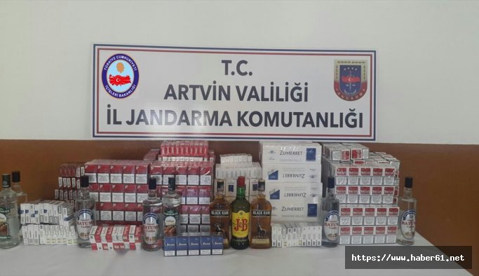 Hopa'da kaçak sigara ve içki operasyonu