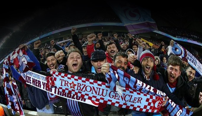 Trabzonspor taraftarlarından maça yoğun ilgi