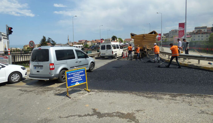 Trabzon'da 4 ilçede yollar onarılıyor