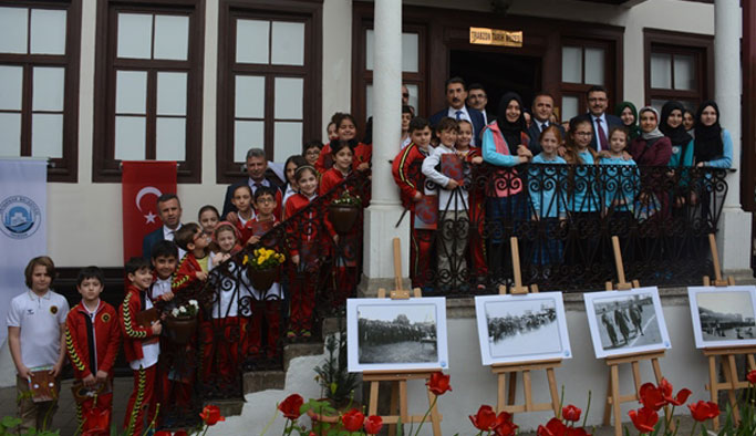 Trabzon'da 23 Nisan Fotoğraf Sergisi açıldı