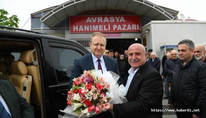 Vali Yavuz Avrasya Hanımeli Pazarı'nda