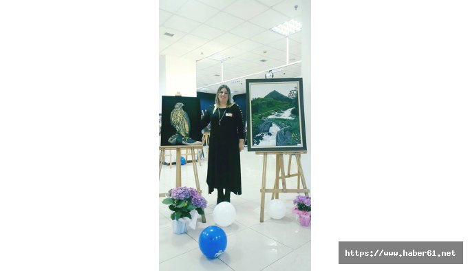 Ressam Arzu Arslan Rize'de sergisini açtıanlı yayında şaşırtan anlar