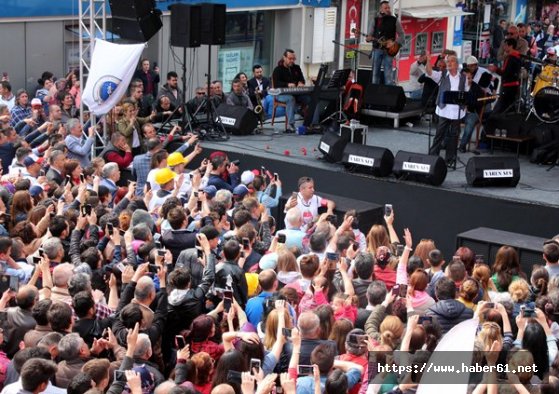 1 Mayıs'ı Edip Akbayram'la kutladılar