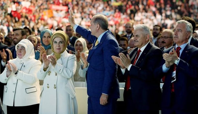 Erdoğan 998 gün sonra Yeniden AK Parti Genel Başkanı